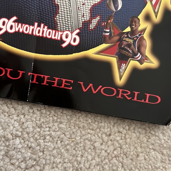 Vintage programs- Globetrotters 70th 1996 & 2004 Ringling Bros. VGC- SFH - Picture 7 of 13